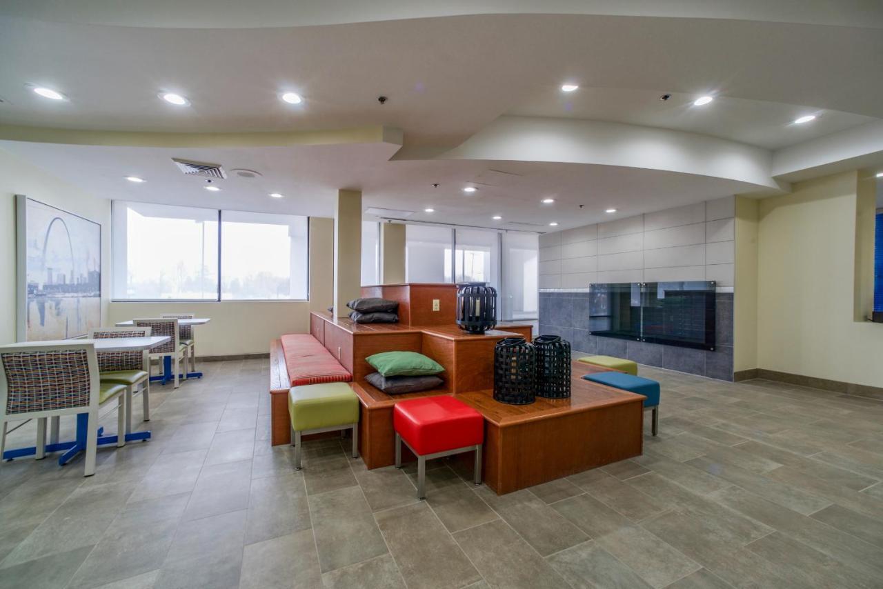 Saint Louis Airport Hotel Woodson Terrace Buitenkant foto