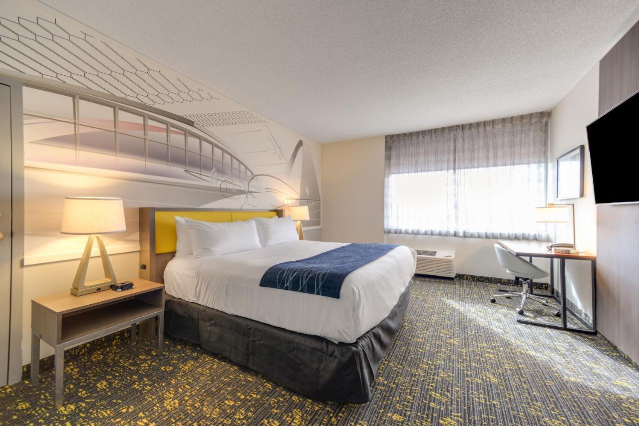 Saint Louis Airport Hotel Woodson Terrace Buitenkant foto