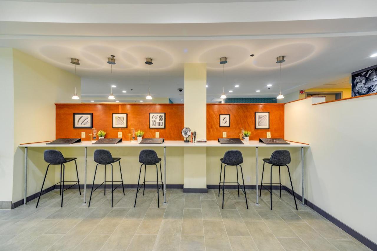 Saint Louis Airport Hotel Woodson Terrace Buitenkant foto