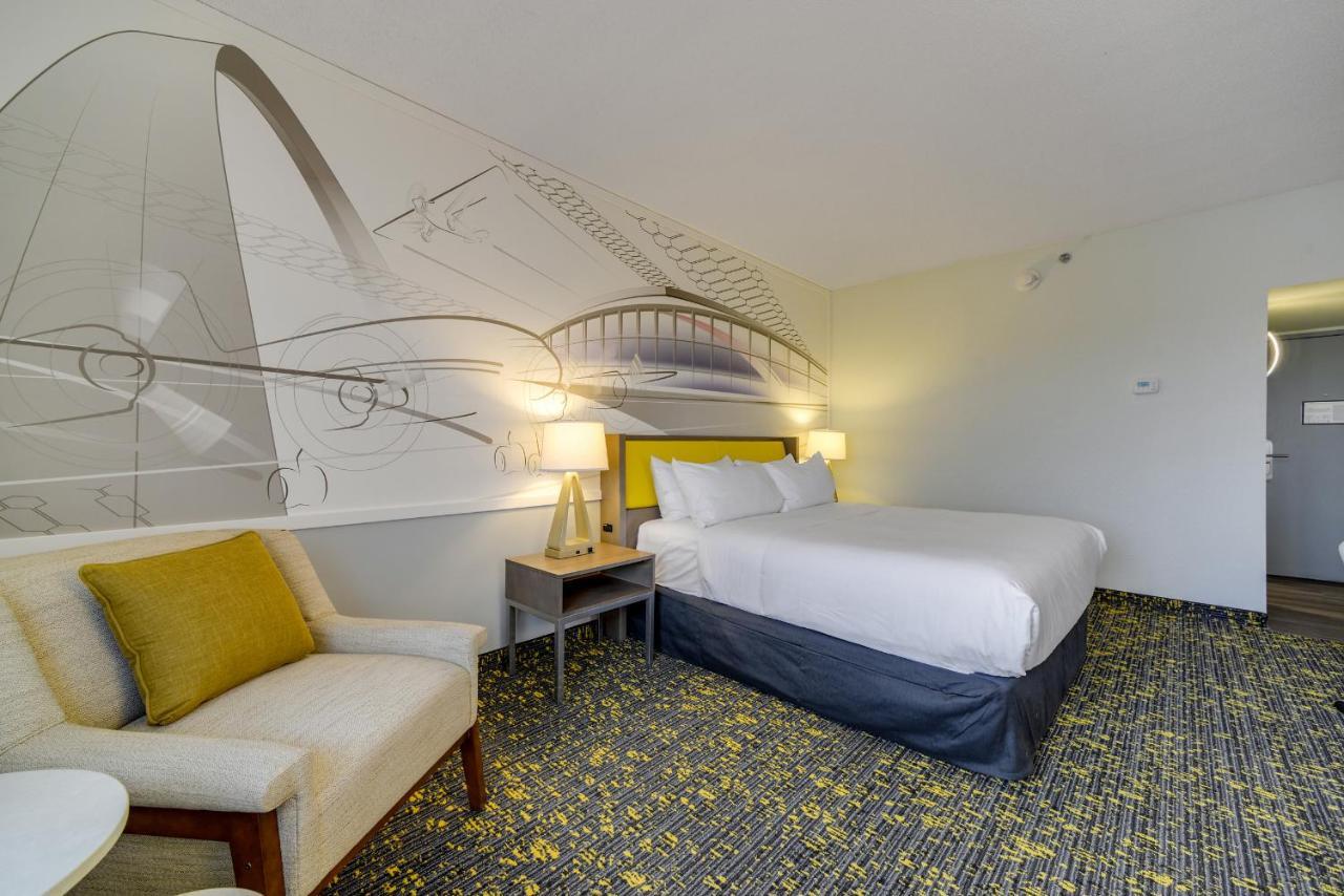 Saint Louis Airport Hotel Woodson Terrace Buitenkant foto