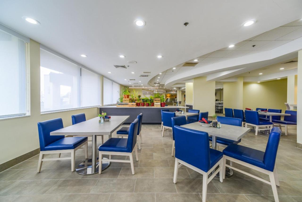 Saint Louis Airport Hotel Woodson Terrace Buitenkant foto